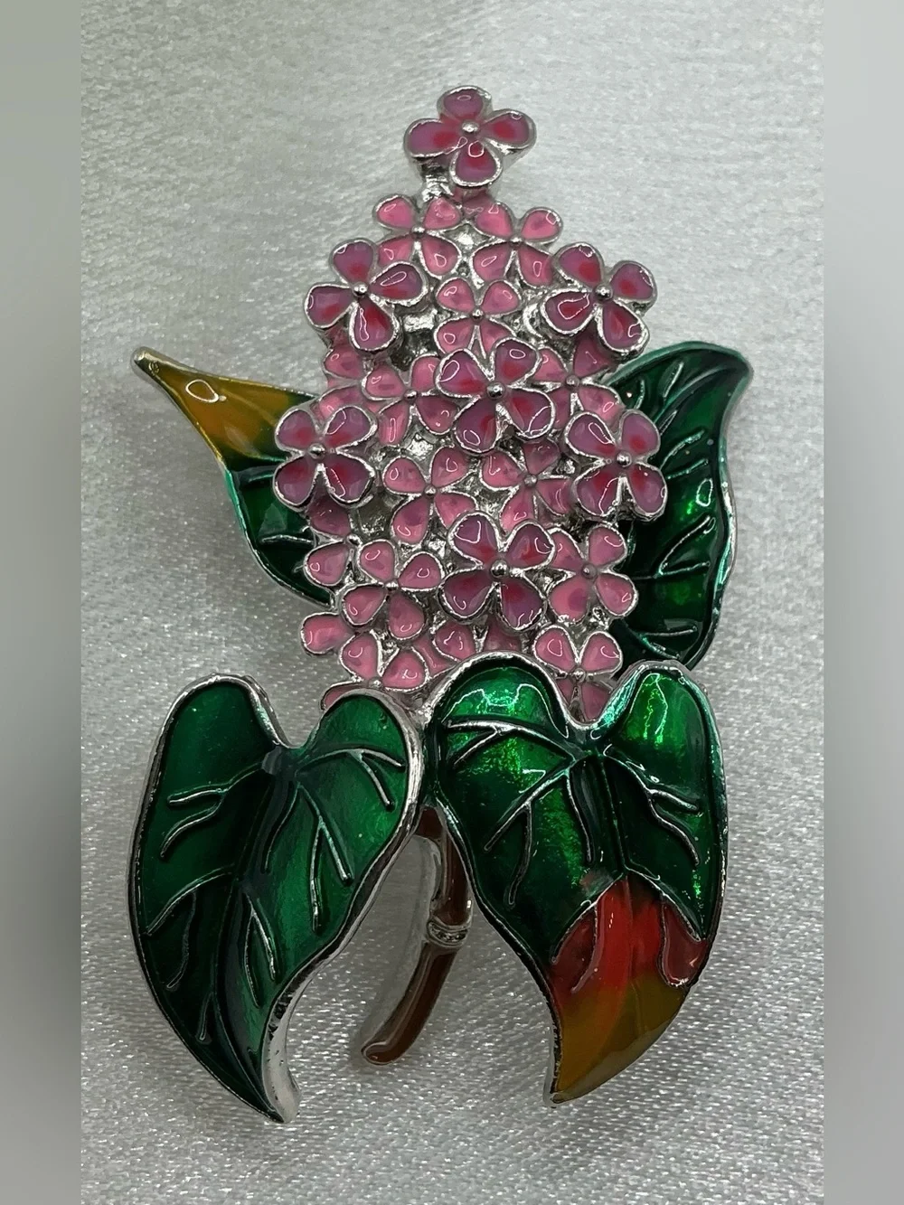 PINK CLUSTER FLOWER BROOCH WITH MULTI COLOR LEAVES NWOT